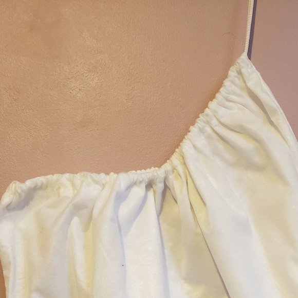 Guess White Drawstring bag - Never Used - Picture 4 of 5